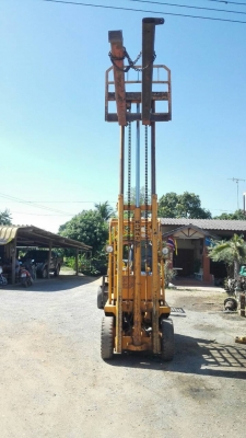 ====== SOLD OUT!! ====== โฟล์คลิฟ Komatsu FG 25 เบนซิน ติดแก๊ส ยก 2.5 ตัน สูง 4 ม. สภาพสวย พร้อมใช้.