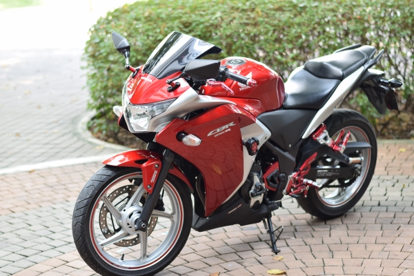 CBR250 ตัวท๊อป ABS ชุดแต่งไบเกอร์