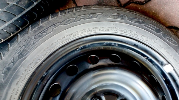 ขายล้อกะทะ+ยาง ปลดจาก yaris 2012 ขายล้อกะทะ+ยาง ปลดจาก yaris 2012