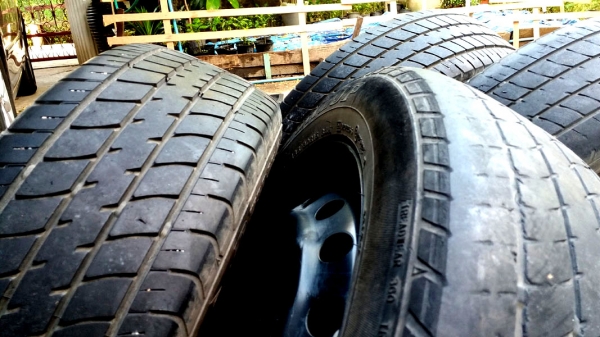 ขายล้อกะทะ+ยาง ปลดจาก yaris 2012 ขายล้อกะทะ+ยาง ปลดจาก yaris 2012