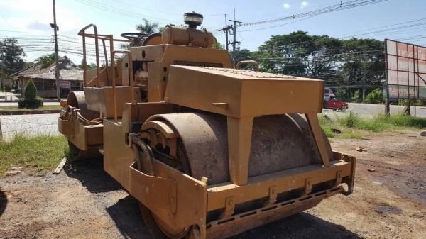 ขาย รถบดสั่นสะเทือน หน้า-หลัง เบรคดาวน์ DYNAPAC CC42A 4X4 เอกสารเล่มทะเบียนครบ รถพร้อมใช้ ซื้อไปใช้รับรองไม่ผิดหวังครับ ราคาต่อรองได้