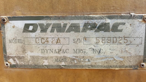 ขาย รถบดสั่นสะเทือน หน้า-หลัง เบรคดาวน์ DYNAPAC CC42A 4X4 เอกสารเล่มทะเบียนครบ รถพร้อมใช้ ซื้อไปใช้รับรองไม่ผิดหวังครับ ราคาต่อรองได้
