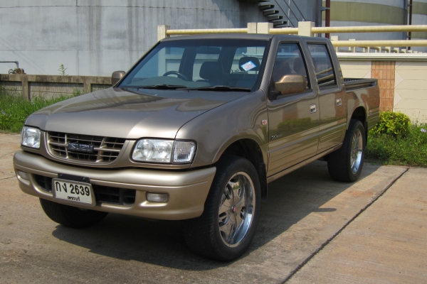 โรดิโอ 4 ประตูโฟร์วิวล์ไดว์ฟ โรดิโอ 4 ประตูโฟร์วิวล์ไดว์ฟ