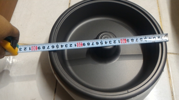 กะทะเอนกไฟฟ้าประสงค์เคลื่อบเทฟลอน TORIO  MIGHTY  ของใหม่จากญี่ปุ่น  มีหม้อเปลี่ยนเข้าออกได้สองแบบ