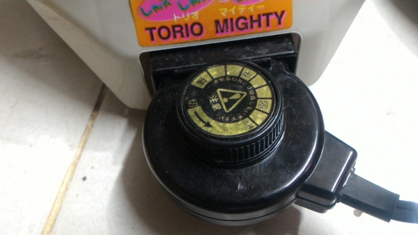 กะทะเอนกไฟฟ้าประสงค์เคลื่อบเทฟลอน TORIO  MIGHTY  ของใหม่จากญี่ปุ่น  มีหม้อเปลี่ยนเข้าออกได้สองแบบ