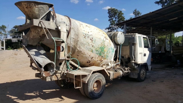 ขายรถโม่ปูน 3 คิว 6 ล้อ ISUZU ROCKY เครื่อง 6BG1 175 แรงม้า คัสซีสวยตลอดเส้น เบรคทิฟฟี่ พวงมาลัยพาวเวอร์ เอกสารเล่มทะเบียนพร้อมโอน