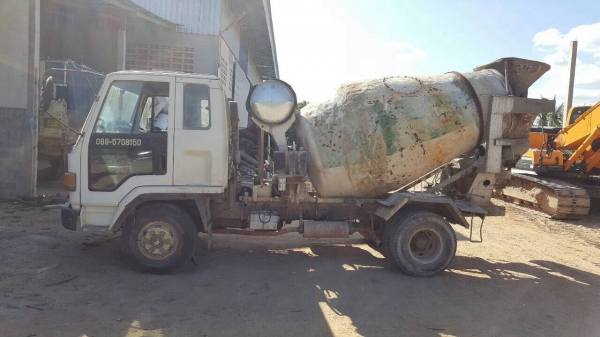 ขายรถโม่ปูน 3 คิว 6 ล้อ ISUZU ROCKY เครื่อง 6BG1 175 แรงม้า คัสซีสวยตลอดเส้น เบรคทิฟฟี่ พวงมาลัยพาวเวอร์ เอกสารเล่มทะเบียนพร้อมโอน