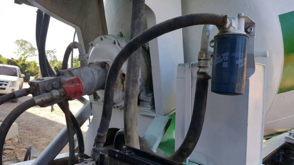 ขายรถโม่ปูน 4 คิว 6 ล้อ HINO FF3H เครื่อง HO7D 195 แรงม้า โม่ต่อใหม่ เบรคทิฟฟี่ พาวเวอร์ เอกสารเล่มทะเบียนพร้อมโอนครับ ขายรถโม่ปูน 4 คิว 6 ล้อ HINO FF3H เครื่อง HO7D 195 แรงม้า โม่ต่อใหม่ เบรคทิฟฟี่ พาวเวอร์ เอกสารเล่มทะเบียนพร้อมโอนครับ