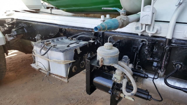 ขายรถโม่ปูน 4 คิว 6 ล้อ HINO FF3H เครื่อง HO7D 195 แรงม้า โม่ต่อใหม่ เบรคทิฟฟี่ พาวเวอร์ เอกสารเล่มทะเบียนพร้อมโอนครับ ขายรถโม่ปูน 4 คิว 6 ล้อ HINO FF3H เครื่อง HO7D 195 แรงม้า โม่ต่อใหม่ เบรคทิฟฟี่ พาวเวอร์ เอกสารเล่มทะเบียนพร้อมโอนครับ