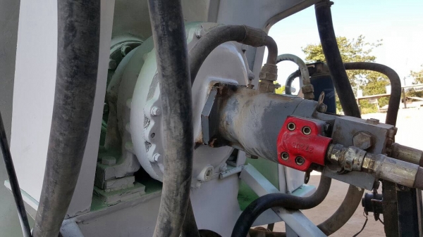 ขายรถโม่ปูน 4 คิว 6 ล้อ HINO FF3H เครื่อง HO7D 195 แรงม้า โม่ต่อใหม่ เบรคทิฟฟี่ พาวเวอร์ เอกสารเล่มทะเบียนพร้อมโอนครับ ขายรถโม่ปูน 4 คิว 6 ล้อ HINO FF3H เครื่อง HO7D 195 แรงม้า โม่ต่อใหม่ เบรคทิฟฟี่ พาวเวอร์ เอกสารเล่มทะเบียนพร้อมโอนครับ