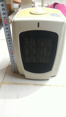 ฮีตเตอร์เป่าลมร้อน LIFELEX ให้ความอบอุ่นในห้องในบ้านแบบตั้งพื้น ไม่มีแสงให้รบกวนการพักผ่อน