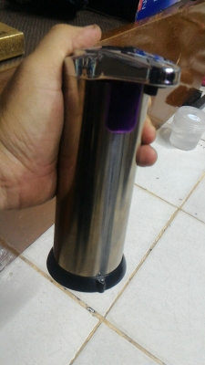 เครื่องจ่ายของเหลวระบบอัตโนมัติ แค่ใช้มือมารอที่จ่ายเครื่องจะจ่ายของเหลวออกมาให้