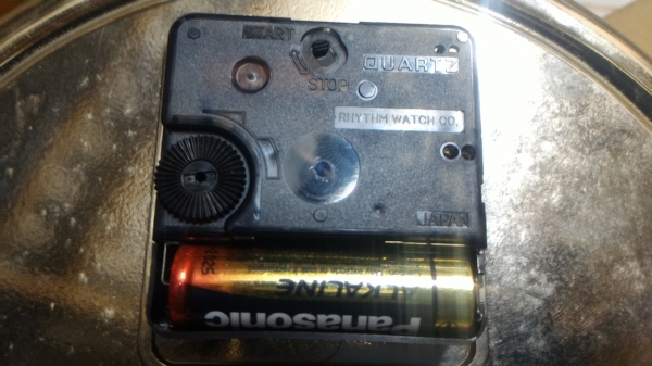 นาฬิกาตั้งโต็ะ CITIZEN ตัวค่อนข้างใหญ่ ของใหม่เก่าเก็บในกล่องอย่างดี ผลิตจากญี่ปุ่น