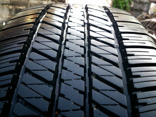 ขายยาง บริดสโตน 265/65R17  ปี14 ดอกยางเต็มสวยสดไม่มีปะ จำนวน 1 ชุด 7900