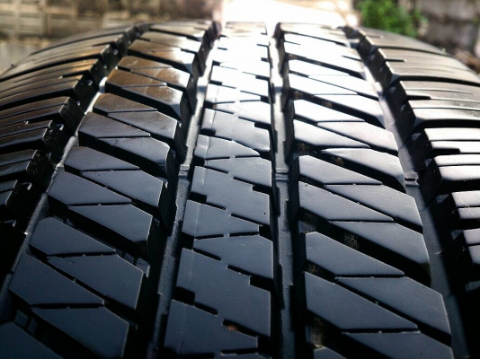 ขายยาง บริดสโตน 265/65R17  ปี14 ดอกยางเต็มสวยสดไม่มีปะ จำนวน 1 ชุด 7900