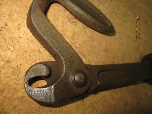 คีม หรืออุปกรณ์ถอนตะปูลังไม้ หรือ ...ยี่ห้อ BAHCO Made in SWEDEN