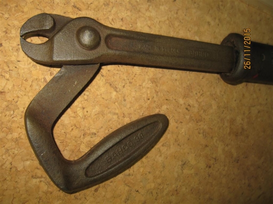 คีม หรืออุปกรณ์ถอนตะปูลังไม้ หรือ ...ยี่ห้อ BAHCO Made in SWEDEN