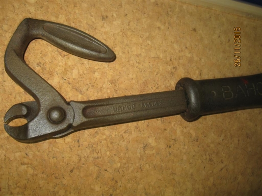 คีม หรืออุปกรณ์ถอนตะปูลังไม้ หรือ ...ยี่ห้อ BAHCO Made in SWEDEN