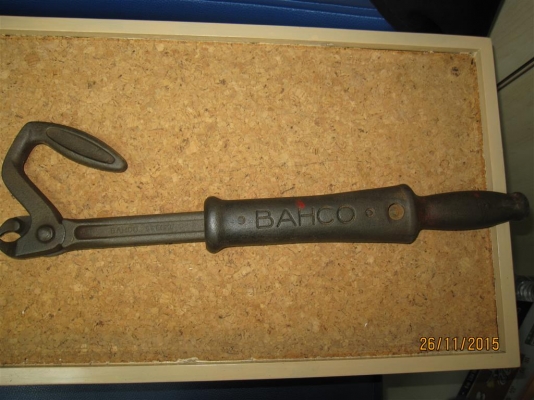 คีม หรืออุปกรณ์ถอนตะปูลังไม้ หรือ ...ยี่ห้อ BAHCO Made in SWEDEN