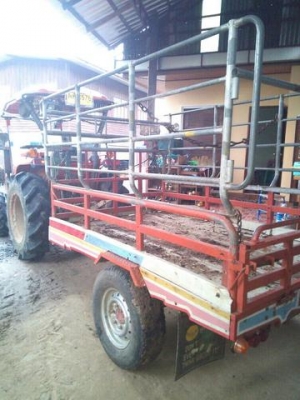 เทนเลอร์บรรทุก ขนข้าวขนมัน ขนอ้อย 3ตันสบาย ครับ คอกแข็งแรงดีมาก