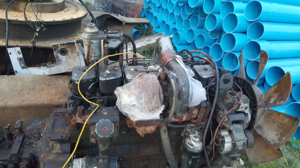 ขายด่วน เครื่อง+ปั้ม ใส่ KOMATSU PC200-6-7 สภาพสวย