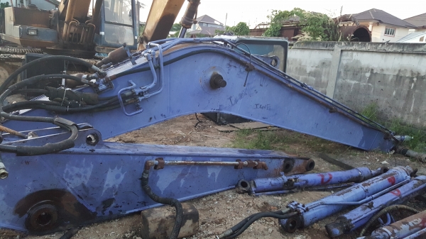 ขายด่วน บูม+อาม KOMATSU PC200-7 สภาพสวยจัด