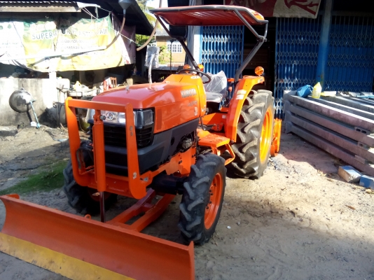 รถไถคูโบต้า 45 แรงม้า ยอดฮิต สวย แรง อึด พร้อมอุปกรณ์ 3 อย่าง