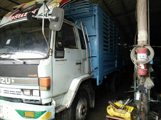 10ลัอเพลาเดียวร็อคกี้..195แรง Isuzu. FVM32MM-3001672 เครื่อง 6HE1
