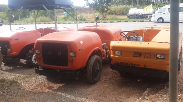 ขายด่วนรถพ่นยา ขนาด 600 ลิตร/ 1,000 ลิตร รถนอกแท้ ใช้งานได้เลย