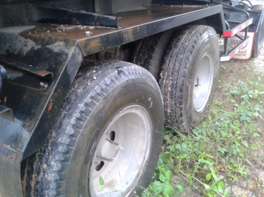 (ปิดการขายผุ้ใหญ่ออ๋ง จ . อยุธยา )หางพ่วง 3 เพลา  ดั้ม  สามมิตร ปี 53  (หางห้างแท้)  พร้อมใช้งาน เล่มติดมือ..