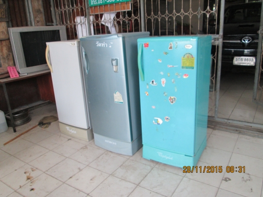 ตู้เย็นคอนโด   ตามรูปครับ   สภาพดีหนาแข็งแรง ขายถูกๆครับ