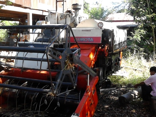 KUBOTA DC60 กระสอบ สองพันก่าชั่วโมง รถสวยพร้อมใช้