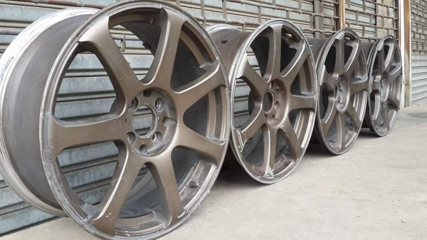 W work XT7 ขอบ 17 4รู100/114 แม็กเปล่าไม่มียาง W work XT7 ขอบ 17 4รู100/114 แม็กเปล่าไม่มียาง