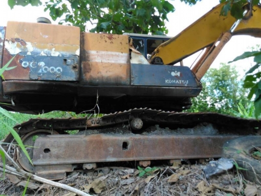 Komatsu Pc200-5 ขายตามสภาพ รถสตาร์ได้