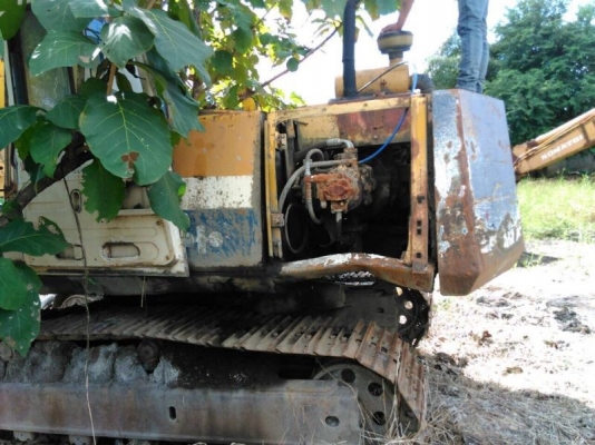Komatsu Pc200-5 ขายตามสภาพ รถสตาร์ได้