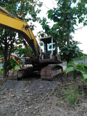 Komatsu Pc200-5 ขายตามสภาพ รถสตาร์ได้