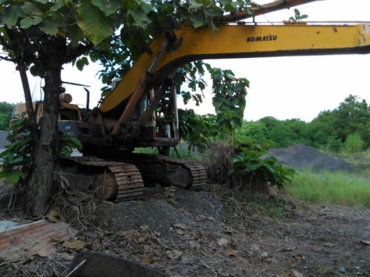 Komatsu Pc200-5 ขายตามสภาพ รถสตาร์ได้