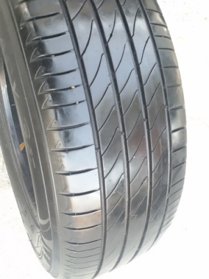 ขายยาง195/65/15 ปี 13  MICHERLIN 3ST  4 เส้น