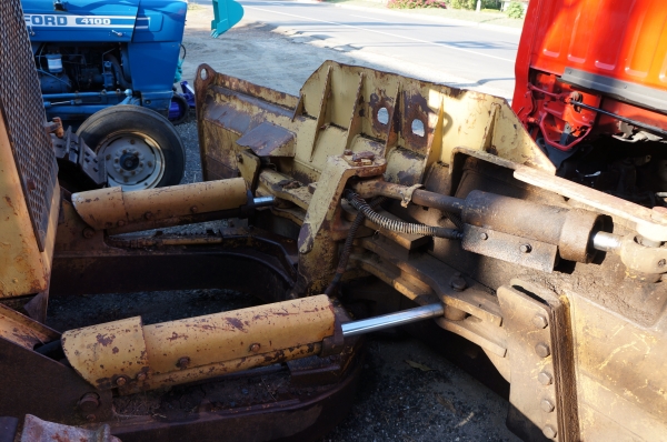 ขายรถดัน CAT D4H -3 พร้อมทะเบียน