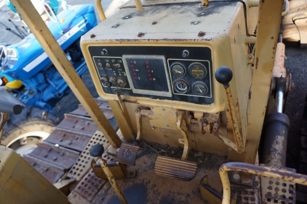 ขายรถดัน CAT D4H -3 พร้อมทะเบียน