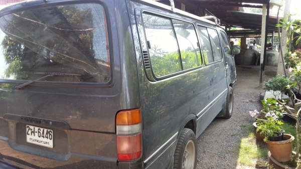 ขายรถตู้ toyota hiaec 215,000 มือแรก