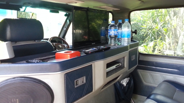 ขายรถตู้ toyota hiaec 215,000 มือแรก