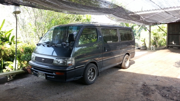 ขายรถตู้ toyota hiaec 215,000 มือแรก