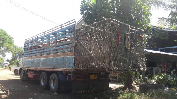 สิบล้อ อีซูซุ DEGA 230โบว์ ปี47 ช่วงยาว 7.50ม สภาพดีสวยพร้อมใช้ ^เอกสารลงเล่มแล้ว^ทะเบียนพร้อมโอน ราคา 725,000บ ต่อรองได้