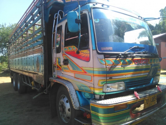 สิบล้อ อีซูซุ DEGA 230โบว์ ปี47 ช่วงยาว 7.50ม สภาพดีสวยพร้อมใช้ ^เอกสารลงเล่มแล้ว^ทะเบียนพร้อมโอน ราคา 725,000บ ต่อรองได้