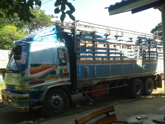 สิบล้อ อีซูซุ DEGA 230โบว์ ปี47 ช่วงยาว 7.50ม สภาพดีสวยพร้อมใช้ ^เอกสารลงเล่มแล้ว^ทะเบียนพร้อมโอน ราคา 725,000บ ต่อรองได้