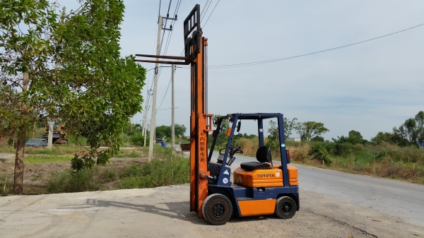 ขายด่วนรถยก TOYOTA 5FG18ยก1.8ตันเสาสูง3เมตรยางตันหน้าหลังรถนอกนำเข้ายังไม่เคยใช้งานในเมืองไทย ขายด่วนรถยก TOYOTA 5FG18ยก1.8ตันเสาสูง3เมตรยางตันหน้าหลังรถนอกนำเข้ายังไม่เคยใช้งานในเมืองไทย