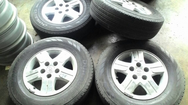 215/70R15 แม๊กวีโก้ ขอบ15 พร้อมยาง BRIDGEST0NE DURAVIS R611 ชุด 4 ล้อ tel.081-427-3941 215/70R15 แม๊กวีโก้ ขอบ15 พร้อมยาง BRIDGEST0NE DURAVIS R611 ชุด 4 ล้อ tel.081-427-3941