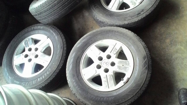 215/70R15 แม๊กวีโก้ ขอบ15 พร้อมยาง BRIDGEST0NE DURAVIS R611 ชุด 4 ล้อ tel.081-427-3941 215/70R15 แม๊กวีโก้ ขอบ15 พร้อมยาง BRIDGEST0NE DURAVIS R611 ชุด 4 ล้อ tel.081-427-3941