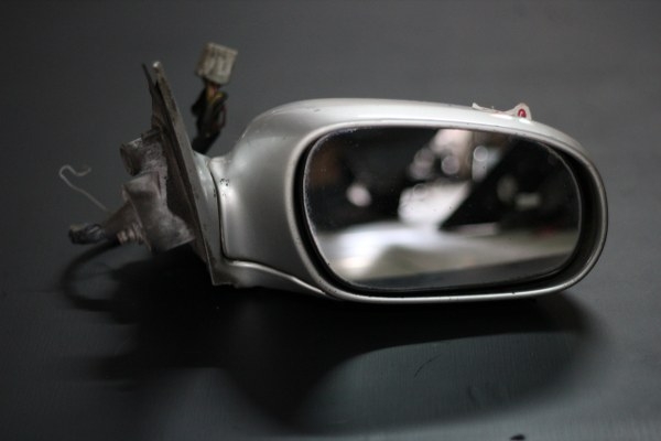 ขาย กระจกมองข้าง TOYOTA AISTO โตโยต้า อลิสโต้ อะไหล่รถยนต์ มือสอง